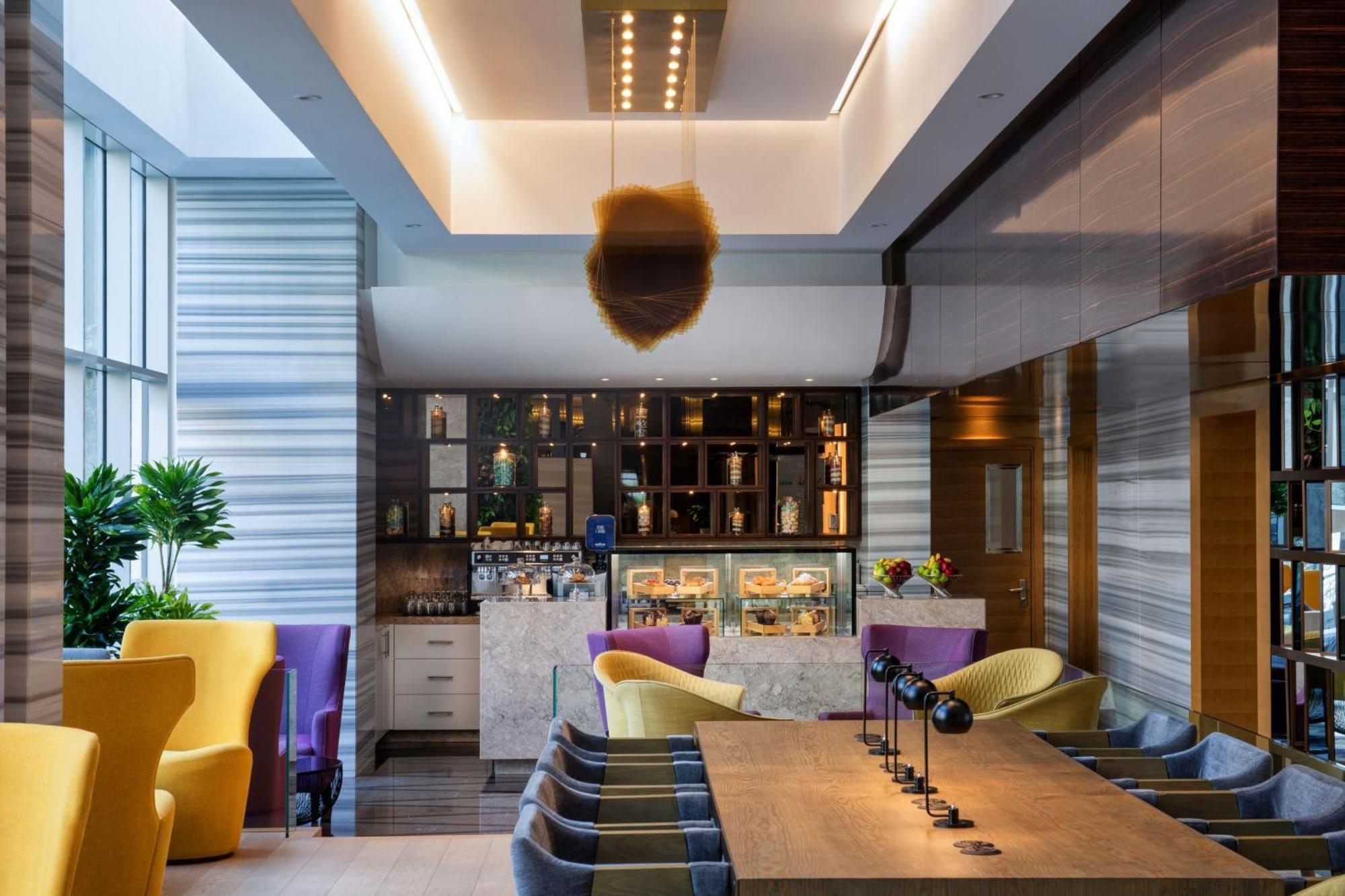 Crowne Plaza Marina By Ihg Готель